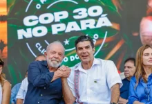 COP30 em Belém enfrenta críticas de países por altos custos de hospedagem. Embaixadas alertam sobre preços exorbitantes e disponibilidade limitada, ameaçando a participação em novembro.