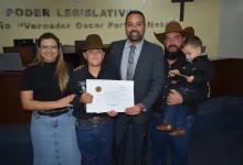 Jovem de 13 anos, João Vitor da Silva Martins, de Paraguaçu Paulista, é bicampeão no Circuito Rancho Primavera (CRP) e campeão do Revolution em Araçatuba na modalidade Três Tambores. A Câmara Municipal homenageou a sua brilhante trajetória.