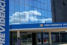 O INSS realiza mutirão de perícia médica com 5 mil vagas em 35 cidades. A maioria dos atendimentos será por telemedicina, visando reduzir o tempo de espera e ampliar o acesso aos serviços, principalmente para benefícios por incapacidade temporária e auxílio-doença.