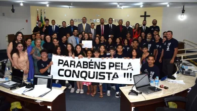 Vereador homenageia atleta Aline Guido por conquistar Medalha de Ouro nos Jogos Regionais de 2025 em Taekwondo. Após 13 anos, a paraguaçuense retorna aos tatames com triunfo inédito para a cidade.