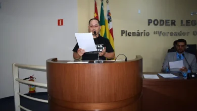Professor Nelsinho discorreu sobre a importância do Ponto de Cultura - Salão Cultural em Paraguaçu Paulista, destacando sua trajetória, impacto na comunidade e o apelo por continuidade do apoio.