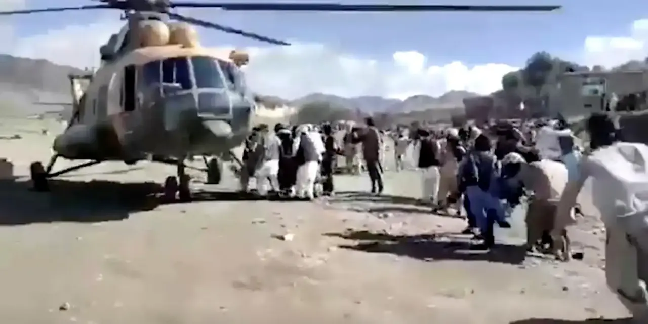 Afeganistão em completo apagão de internet e telefonia móvel há mais de 24 horas. Fontes apontam para ordem do governo talibã, isolando os afegãos do mundo e impactando serviços essenciais, voos e educação. ONU pede restabelecimento das conexões.