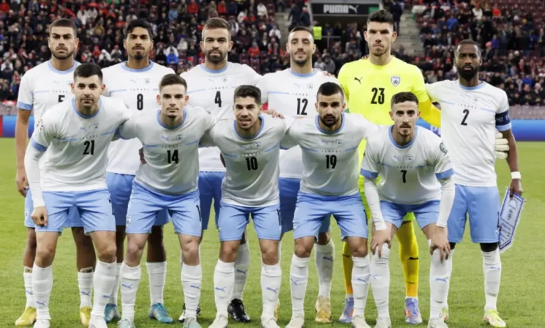 Israel enfrenta pressão para ser banido de competições europeias de futebol por acusações de genocídio. A UEFA pode votar em uma sessão de emergência, com o governo israelense buscando evitar a suspensão.