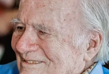 Brasil se despede de Mino Carta, jornalista icônico aos 91 anos. Fundador da Carta Capital e referência na imprensa brasileira, deixou um legado duradouro.