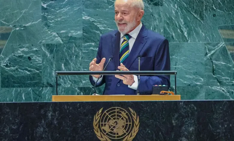 Lula da Silva em Nova York: Diplomacia e debates na 80ª Assembleia Geral da ONU 1 Lula da Silva inicia jornada diplomática em Nova York com participação na histórica 80ª Assembleia Geral das Nações Unidas. O presidente discursará na abertura do debate geral, além de participar de encontros sobre a questão Palestina e mudanças climáticas.