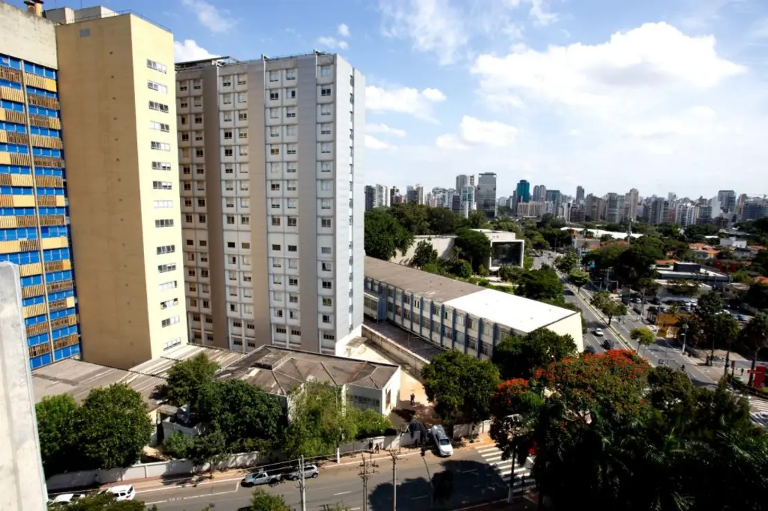 Hospital do Servidor Público de São Paulo referência nacional e internacional em cirurgia especializada masculina. Realiza cerca de 400 procedimentos de reconstrução de uretra por ano. Expertise em urologia e outras áreas, com destaque para a participação em missões humanitárias.