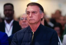 Julgamento de Bolsonaro no STF pode intensificar sanções americanas, polarizar sociedade e influenciar eleições de 2026, segundo a Eurasia Group.