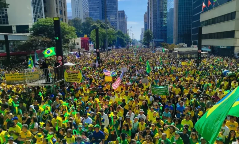 7 de Setembro: Manifestações em todo o Brasil pedem anistia e impeachment 1 Manifestantes em todo o Brasil celebram 7 de Setembro com protestos, pedindo anistia aos réus de 8 de janeiro e impeachment de Alexandre de Moraes. Cidades como SP, RJ e Brasília preparam atos com caminhadas, orações e concentrações.