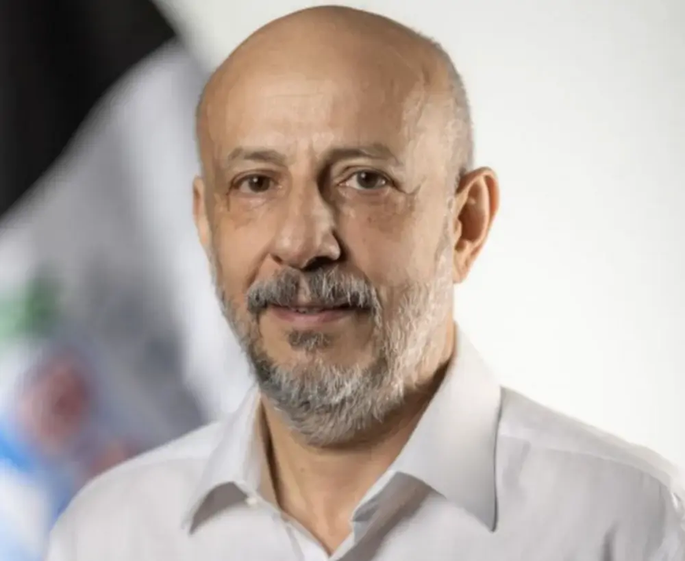 Ex-delegado geral de São Paulo, Ruy Ferraz Fontes, foi assassinado na Praia Grande. A ação violenta, com características de planejamento e coordenação, chocou a comunidade policial e o público. A Polícia investiga o caso.