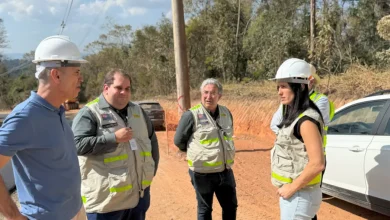 R$ 10,6 milhões serão investidos na pavimentação de uma vicinal em São Roque, beneficiando 35 mil moradores com melhorias na trafegabilidade e segurança viária. A obra contribui para a qualidade de vida, desenvolvimento econômico e otimiza o fluxo de veículos na região.