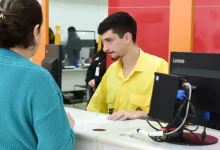 Poupatempo reconhecido entre os 10 melhores serviços do Brasil no Prêmio iBest 2025! Com 245 postos e mais de 4.3 mil serviços digitais e presenciais, a Agência SP aproxima o governo da população de forma eficiente e moderna.
