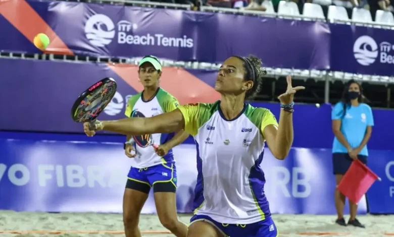 Caraguatatuba sedia o Pan-Americano de Beach Tennis de 25 a 28, com atletas de 18 países. Brasil, favorito, busca consolidar seu lugar entre as potências globais do esporte. Torneio impulsionará o beach tennis na América.