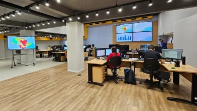 SP Águas celebra 1 ano com inauguração de moderna sala de situação de R$ 20 milhões. A nova infraestrutura otimiza gestão de água e esgoto, garantindo maior agilidade e qualidade de serviços para São Paulo.
