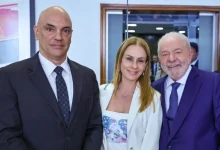 Análise da ofensiva de Trump contra ministro Alexandre de Moraes, com sanções financeiras e acusações de censura. Deltan Dallagnol, Guilherme Kilter e Daniel Vargas comentam as repercussões no Brasil, com resposta do STF e denúncia contra Eduardo Bolsonaro.