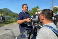 Detran-SP registra fiscalização recorde de 105 mil motoristas em agosto. Operações intensificadas em Bauru e Barretos contribuíram para a marca histórica. A campanha visa coibir a direção embriagada e garantir a segurança no trânsito.