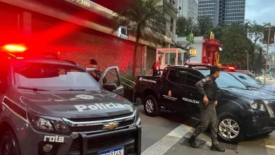 Polícia Militar, Secretaria da Fazenda e Ministério Público desarticulam grupo criminoso que lavava bilhões em postos de gasolina, motéis e fintechs no estado de São Paulo.