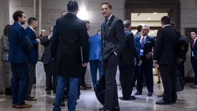 Deputado americano Rich McCormick ataca decisão do STF que condenou Bolsonaro, chamando-o de "farsa política" e ministros de "criminosos". McCormick promete punições aos ministros, incluindo Alexandre de Moraes.