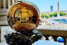 O prêmio de melhor jogador do mundo está mais aberto que nunca! Vários candidatos disputam a Bola de Ouro em uma cerimônia emocionante. Descubra quem será o novo campeão!