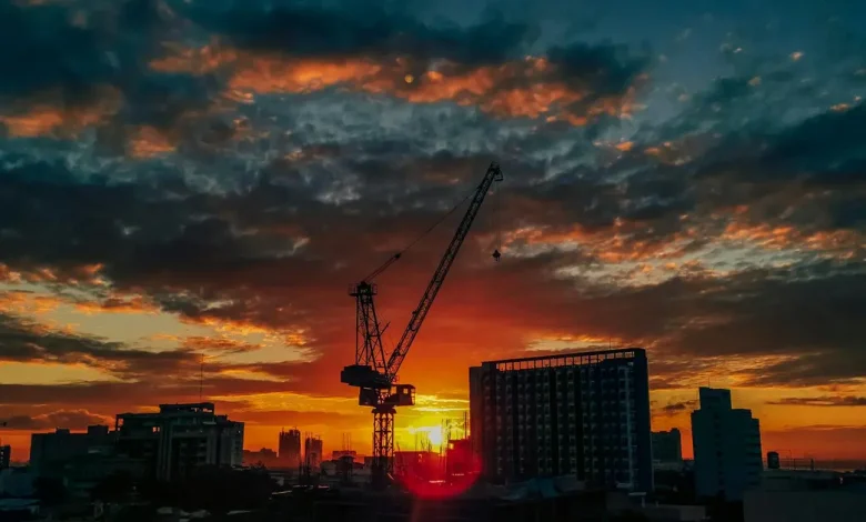 Construção Civil: 1,4 Milhão de Oportunidades até 2027 no Rio de Janeiro 1 A indústria da construção civil está em expansão e precisa de 1,4 milhão de trabalhadores até 2027. Atualize seus conhecimentos e habilidades para se destacar nesse mercado em crescimento. Descubra oportunidades de requalificação profissional no Rio de Janeiro.