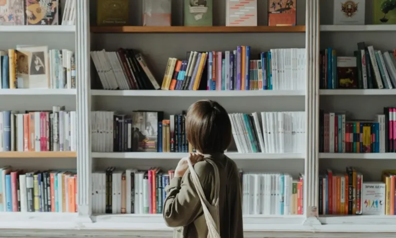 Lista final dos escritores do Prêmio São Paulo de Literatura 2025 divulgada 1 Lista final de escritores habilitados para o Prêmio São Paulo de Literatura 2025 divulgada. Obras de 2024 em duas categorias: Melhor Romance e Melhor Romance de Estreia. Conheça os autores selecionados e celebre a excelência literária brasileira.