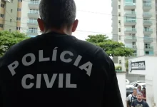 Operação Pax Stadium da Polícia Civil combate violência de torcidas organizadas no Rio de Janeiro. 39 mandados cumpridos, 2 presos e presença da Jovem Fla proibida em estádios.