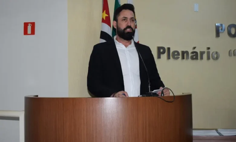 Projeto de Lei Combate Roubo de Fios e Cabos Elétricos no Município 1 Projeto de lei combate roubo de fios e cabos elétricos no município, obriga comprovação de origem e ajuda a garantir segurança pública e iluminação.