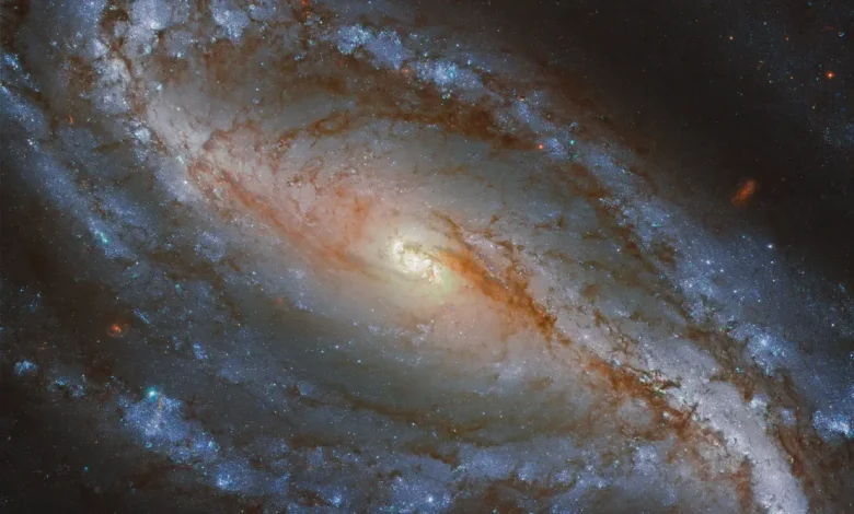 Equipe de Pesquisa da Unicid Desenvolve Método Inovador para Entender Galáxias Ativas 1 Equipe de pesquisa da Unicid desenvolve método inovador para entender galáxias ativas, marcando um marco na astronomia com publicação em revista britânica.