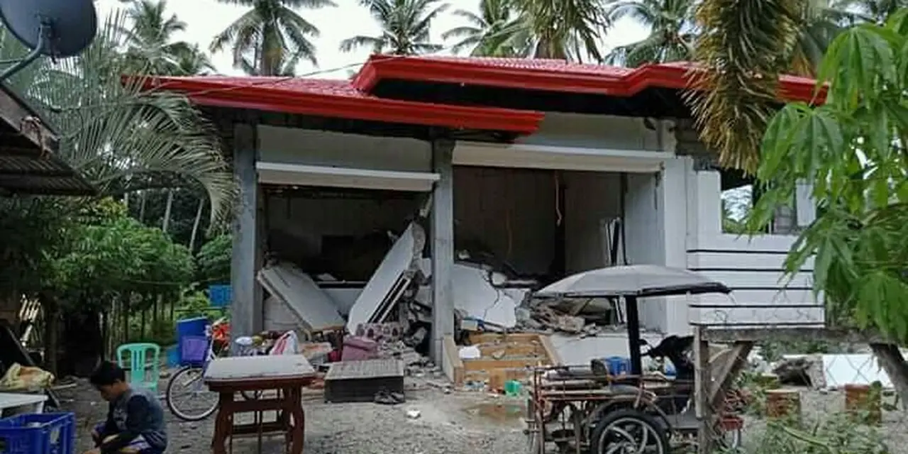 Terremoto de 6,9 graus causa destruição em Cebu, Filipinas 14 Terremoto de 6,9 graus atinge Filipinas, deixando 72 mortos e 300 feridos em Cebu. Infraestrutura devastada, milhares deslocados e ameaça de inundações agravam a crise. Estado de calamidade declarado.