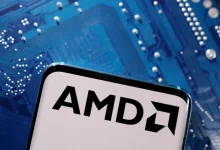 OpenAI e AMD unem forças em acordo multianual para chips de IA de grande escala. O acordo fornecerá centenas de milhares de chips AMD, aumentando a capacidade computacional da OpenAI para modelos de IA cada vez mais sofisticados.