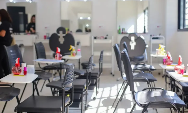 Banco do Povo Incentiva Crescimento Econômico Regional com Linhas de Crédito Acessíveis 1 Banco do Povo incentiva crescimento econômico regional com linhas de crédito acessíveis de R$ 200 a R$ 21 mil para empreendedores.