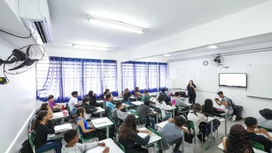 Governo de SP redistribui ICMS Educação com foco na qualidade. Novos recursos vão para municípios com melhores indicadores educacionais, promovendo equidade e meritocracia.