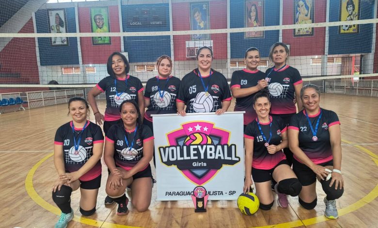 Vôlei Master Feminino de Paraguaçu Paulista é Campeão em Quatá e Celebra o Outubro Rosa 1 571625240 1761778468210179 8235848079823021809 n