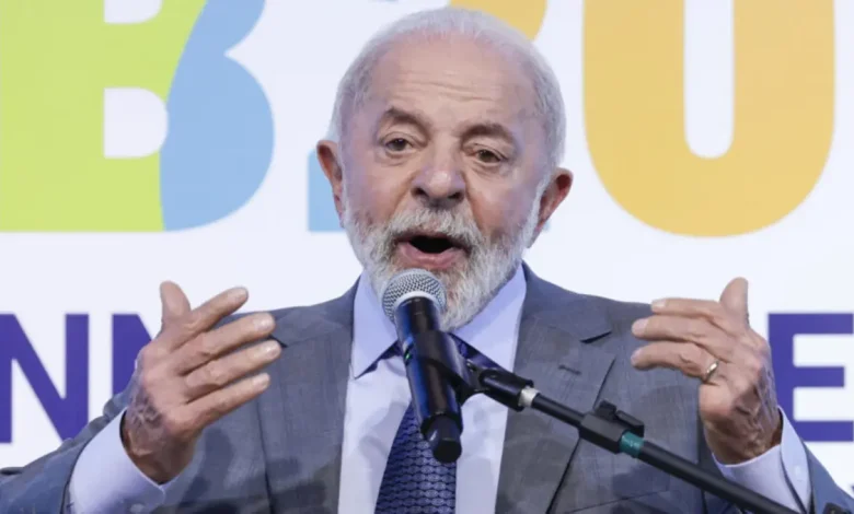 Lula É Acusado de Simpatizar com Traficantes 1 Declaração de Lula sobre traficantes gera críticas intensas da direita. Parlamentares questionam sanidade mental do presidente e a simpatia com criminosos.