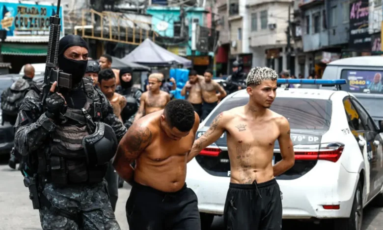 Crise no Rio de Janeiro: Governo Federal Recusa Apoio a Operação Contra o Tráfico de Drogas 1 Crise no Rio de Janeiro: governo federal recusa apoio a megaoperação de combate ao tráfico de drogas, gerando divisão política e questionamentos sobre a eficácia da ação.