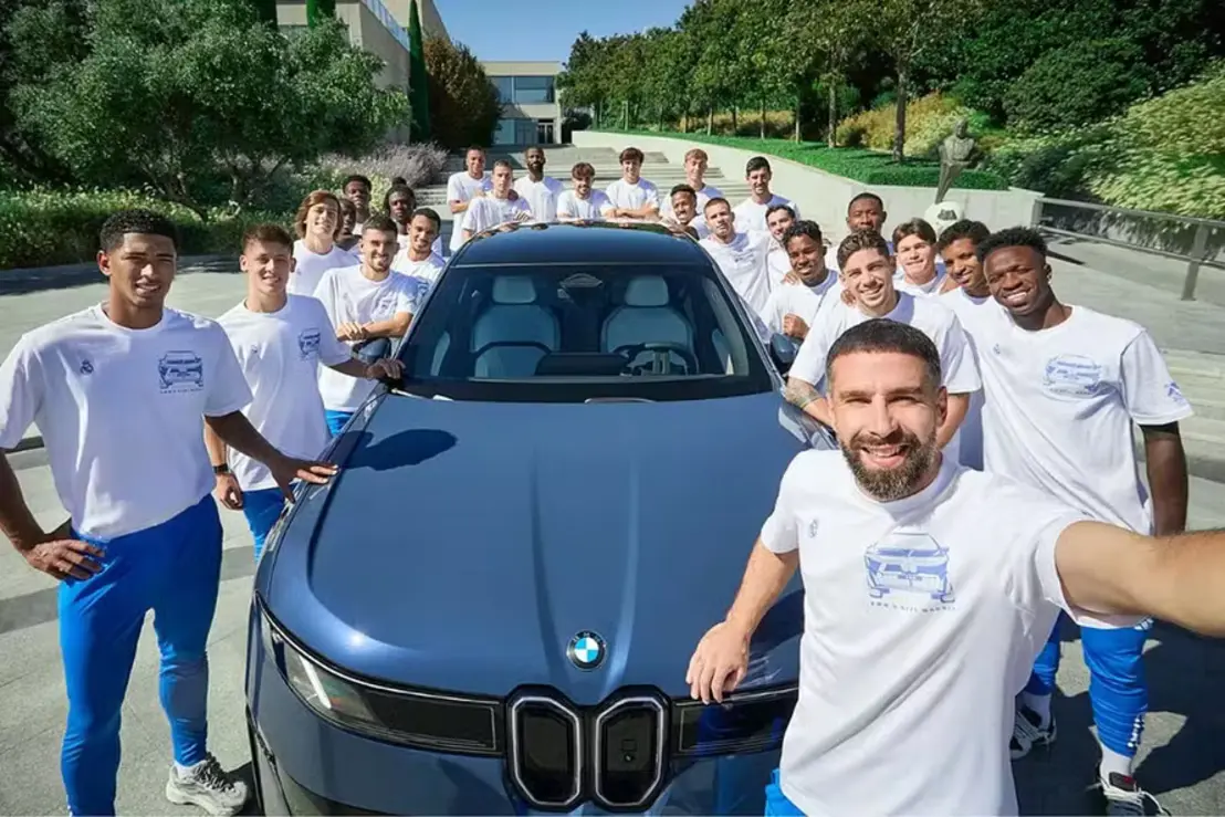 O Real Madrid escolheu os carros de luxo BMW i7 e XM para os jogadores, incluindo Vini Jr, Endrick e Militão, destacando a preferência por veículos de alta qualidade e sofisticação.