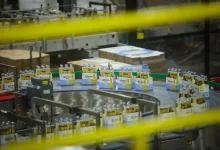 A Ambev divulgou resultados financeiros com lucro líquido de R$ 4,86 bilhões, um aumento de 36,4% em relação ao mesmo período do ano anterior.