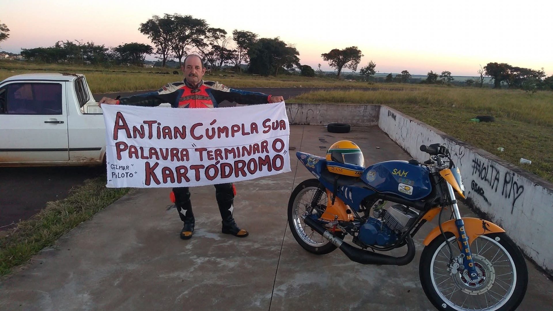 Paraguacu Paulista Kartodromo Prefeito Antian Tusuca Sam Tuzuca Protesto Cobranca Obra Inacabada Automobilismo