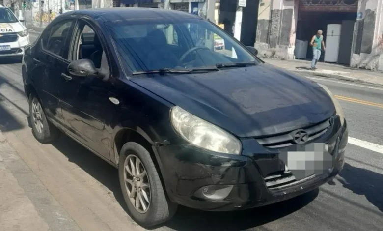 Operação Conjunta Detran-SP e Polícia Militar em São Paulo 1 Detran-SP e Polícia Militar realizam operação conjunta para recolher veículos com altos montantes de multas, contribuindo para a segurança viária e conscientização nas regras de trânsito em São Paulo.
