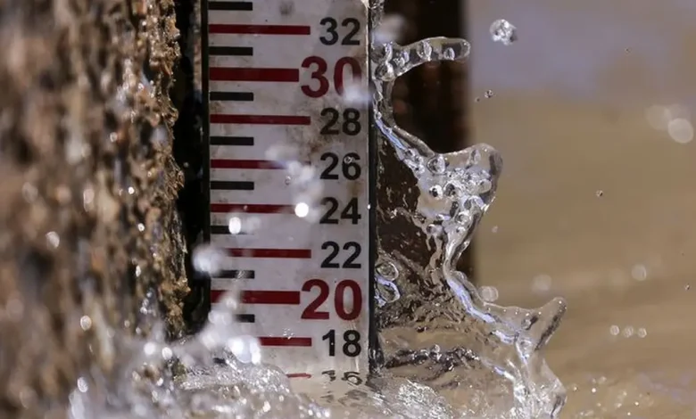 Brasil enfrenta racionamento de água em alguns estados devido a mudanças climáticas 1 O Brasil enfrentará racionamento de água de até 12 dias em alguns estados e mais de 30 dias em regiões, devido à falta de gestão eficaz e mudanças climáticas.