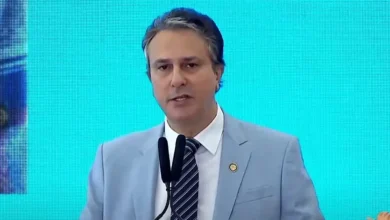 Ministro da Educação defende mudança nos gastos com educação e criação de metas para garantir eficácia dos investimentos.