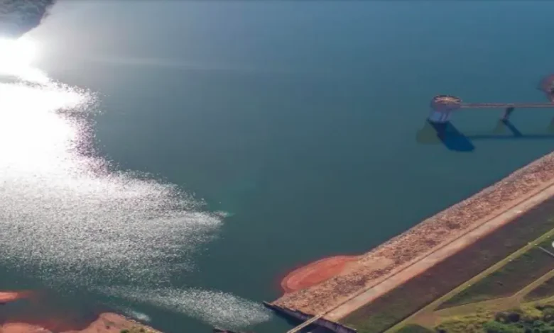 Ação da Copasa sobe devido à perspectiva de privatização e recomendação de compra da BBA. 1 A ação da Copasa registra aumento significativo devido à perspectiva de privatização e recomendação de compra da BBA.