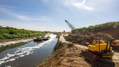 Governo de São Paulo realizará audiências públicas em outubro para discutir projeto de desassoreamento dos rios Tietê e Pinheiros por meio de PPP.