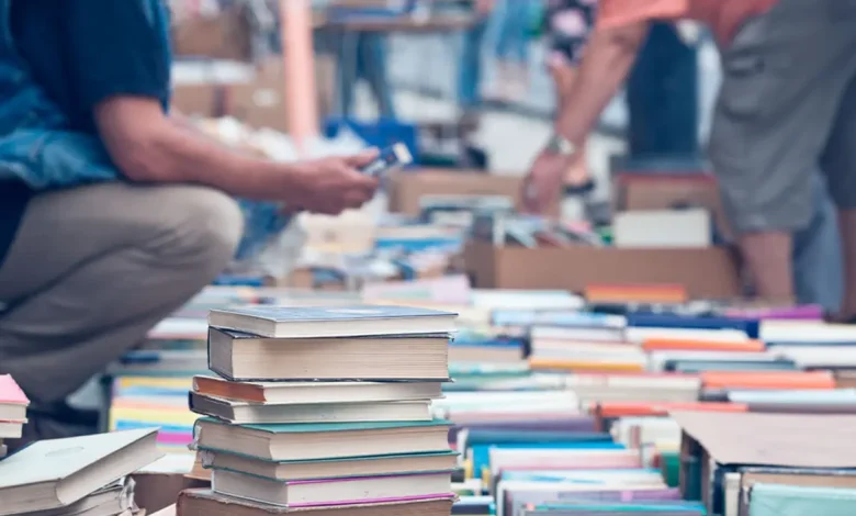 São Paulo Participa da Feira do Livro de Frankfurt 1 O Governo de São Paulo participa da Feira do Livro de Frankfurt com empresas literárias para fortalecer a indústria editorial paulista e estabelecer parcerias com investidores.