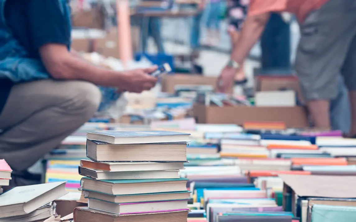 O Governo de São Paulo participa da Feira do Livro de Frankfurt com empresas literárias para fortalecer a indústria editorial paulista e estabelecer parcerias com investidores.