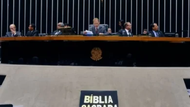 Câmara coloca em pauta projeto para criar bancada cristã, unindo frentes parlamentares católica e evangélica, ampliando poder de influência.