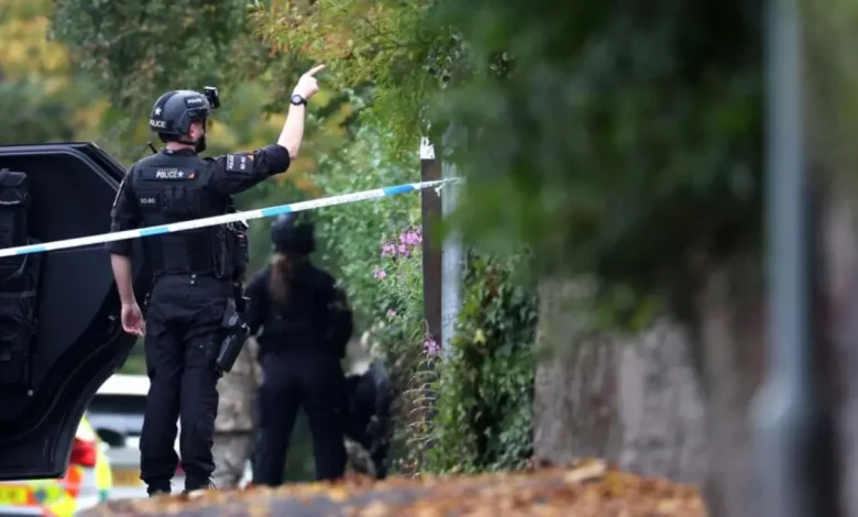 Pai do homem responsável pelo ataque à sinagoga em Manchester celebra os ataques do Hamas contra Israel em suas redes sociais, expressando apoio ao movimento palestino e criticando a falta de apoio árabe.