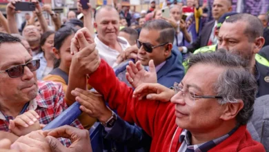 Gustavo Petro Acusa Extrema Direita de Cometer Barbárie no Rio de Janeiro 2 O presidente colombiano, Gustavo Petro, acusa a extrema direita de cometer "barbárie" no Rio de Janeiro, comparando a situação à guerra na Faixa de Gaza e ao genocídio no Sudão.