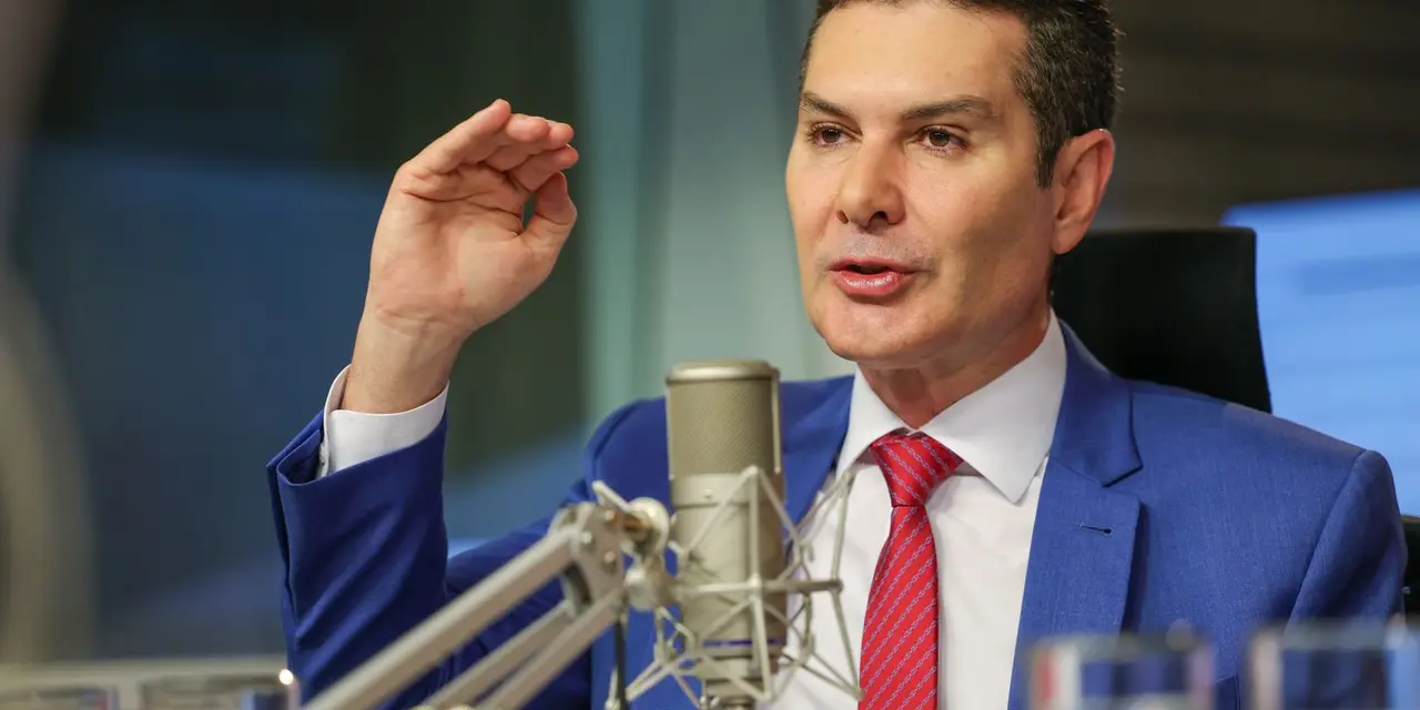 Programa Reforma Casa Brasil: financiamento de R$ 40 bilhões para melhorar a qualidade de vida em casa, com taxas de juros variáveis e prazo de pagamento de 60 a 180 meses.