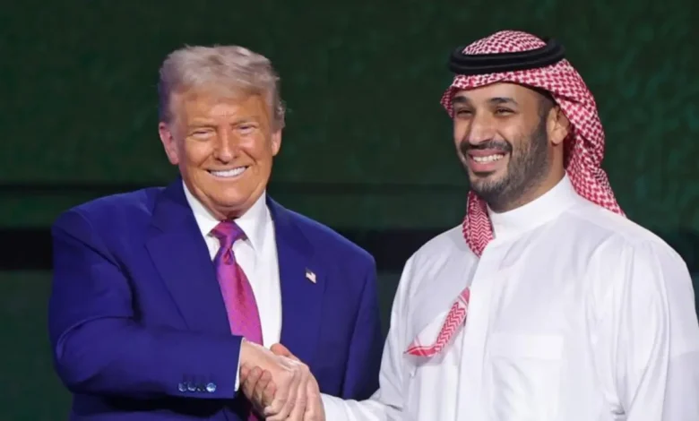 Trump vê Normalização entre Israel e Arábia Saudita em 2023 1 Donald Trump, presidente dos EUA, confia em normalização entre Israel e Arábia Saudita em 2023, destacando o papel da Arábia Saudita nos Acordos de Abraão.