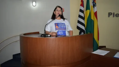 AFAGA Oferece Benefícios e Orientações Gratuitas à Câmara Municipal de Paraguaçu Paulista 4 A AFAGA, instituição de apoio a gestantes adolescentes, apresenta-se à Câmara Municipal de Paraguaçu Paulista, oferecendo benefícios e orientações gratuitas.